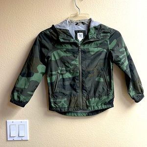 Gap kids green Camo jacket